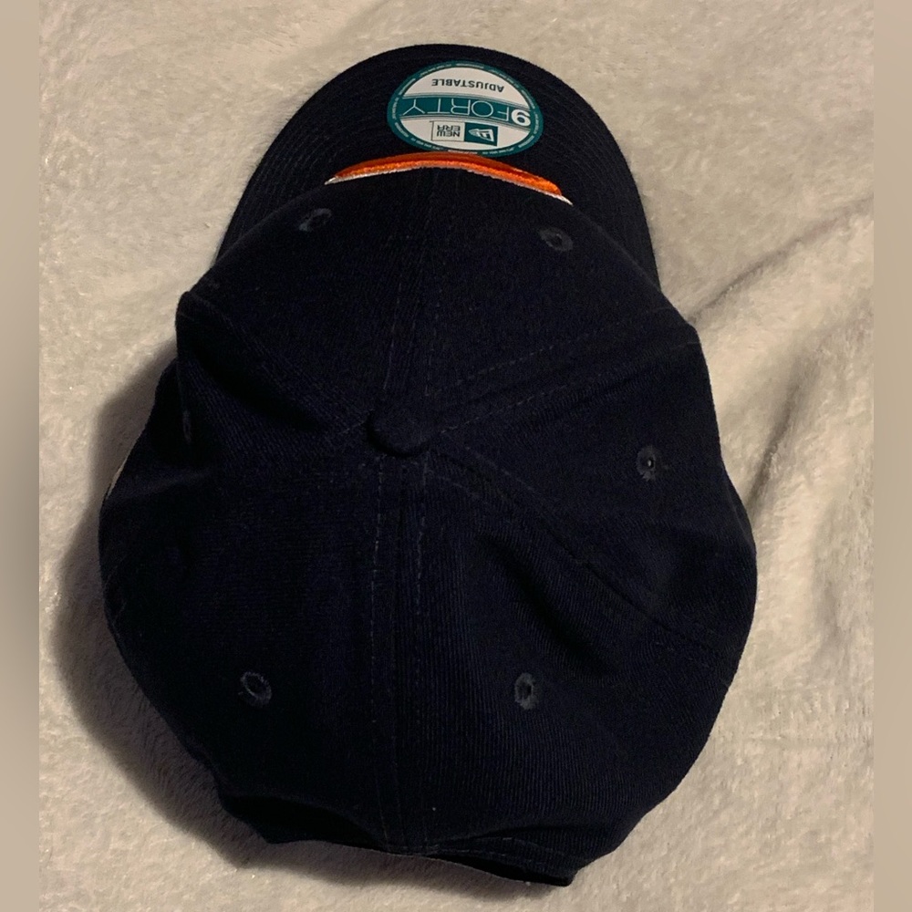 Chicago Bears hat with Sticker Tags - Picture 3 of 9